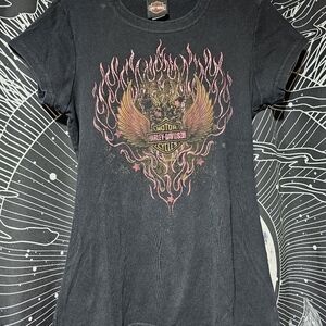 Gently used women's Harley Davidson t-shirt.